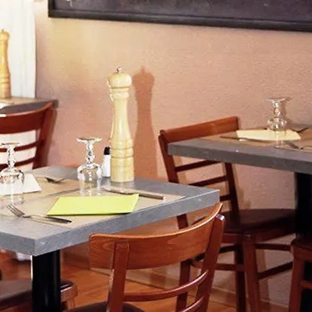 Hotel Comfort Grenoble Egreve 2*